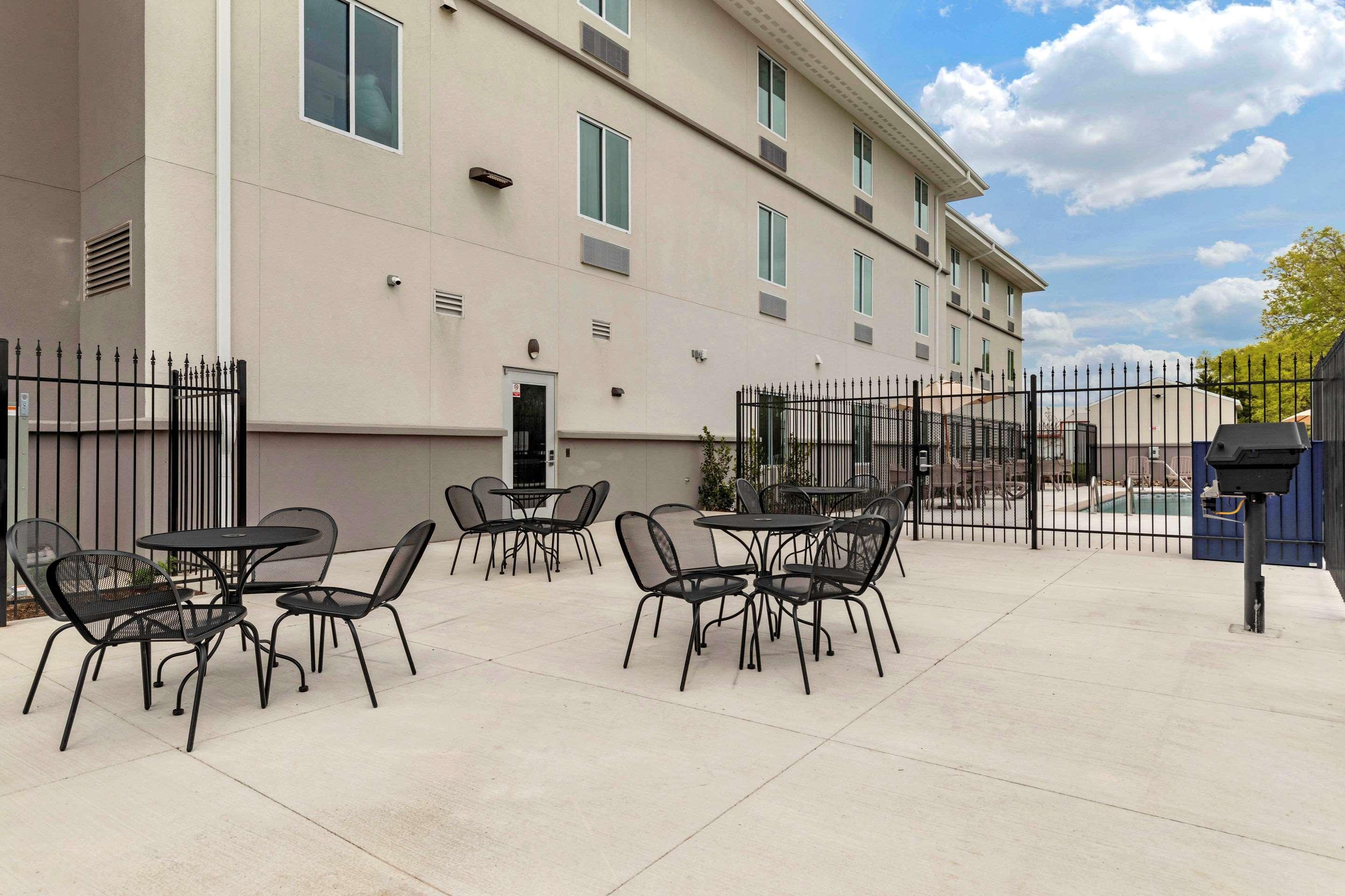 Mainstay Suites Lancaster Dallas South Buitenkant foto